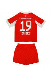 Bayern Munich Alphonso Davies #19 Jalkapallovaatteet Lasten Kotipeliasu 2025-26 Lyhythihainen (+ Lyhyet housut)